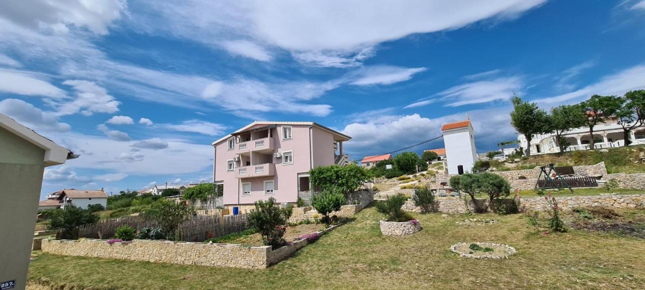 Apartmani Cesar Rtina Bagian luar foto