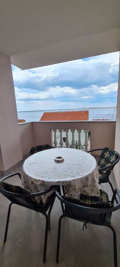 Apartmani Cesar Rtina Bagian luar foto