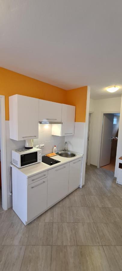 Apartmani Cesar Rtina Bagian luar foto